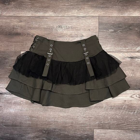 Hot Topic Green Ruffle Tiered Black Tulle Mini Skirt Thorn and Fable Size MD - Picture 5 of 8